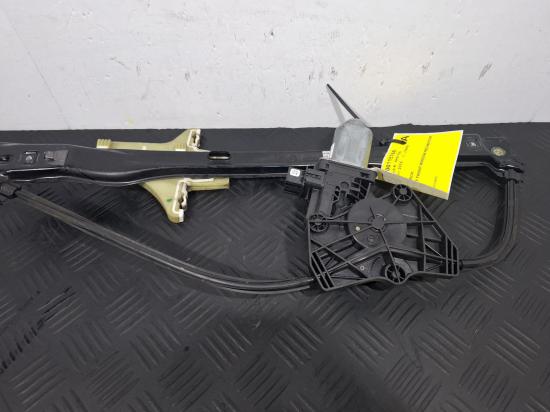 volkswagen Amarok 2H Sep 2016 LEFT FRONT WINDOW REG/MOTOR 