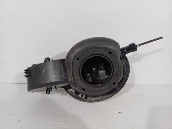 subaru Impreza 2018 FUEL DOOR/FILLER 