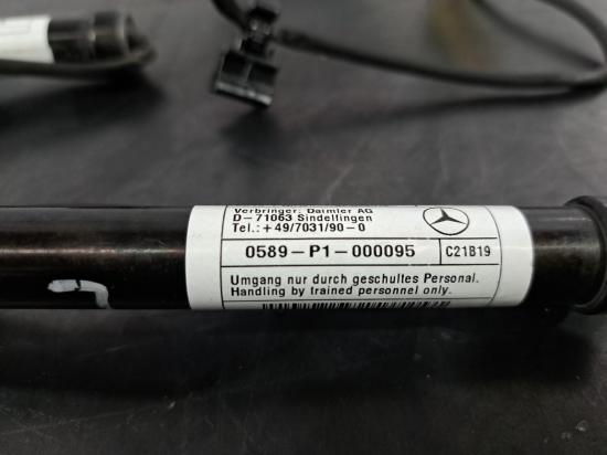 mercedes benz A250 Aug 2019 BONNET HINGE/STRUT 