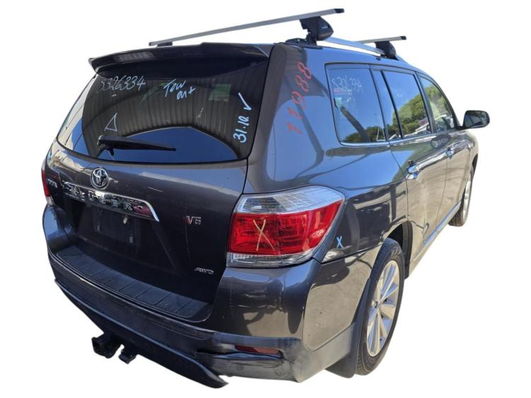 toyota Kluger GSU45R GRANDE Jan 2013 Parts & Wrecking