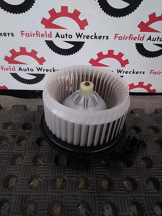 toyota Yaris 2014 HEATER FAN MOTOR 