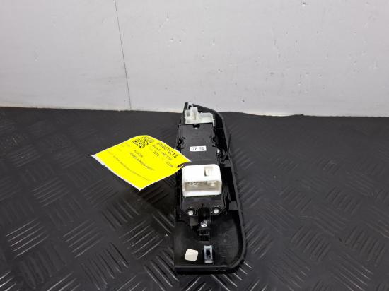 toyota Kluger May 2019 POWER WINDOW SWITCH 