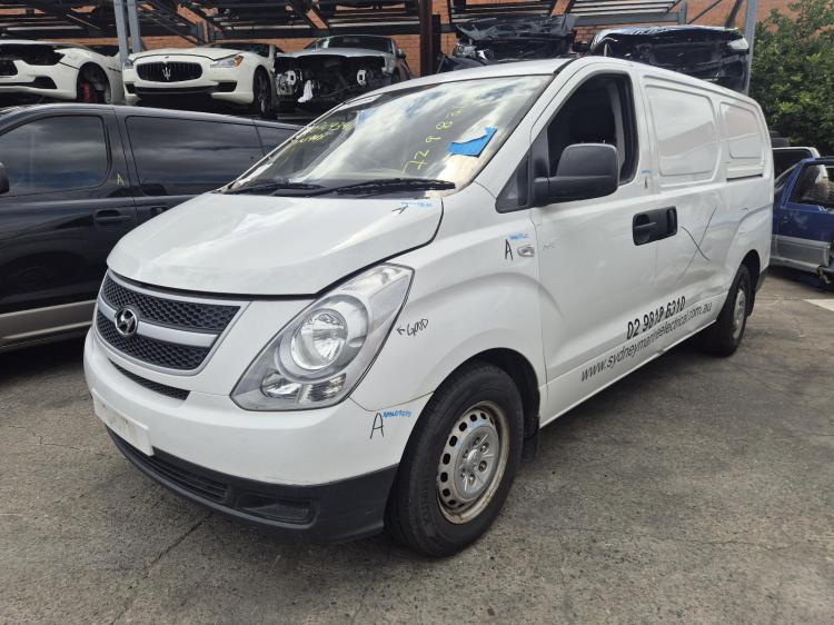 hyundai Iload ILOAD 2.5DT D4CB PLASTIC INTAKE 5 SPEED AUTO RWD Dec 2014 Parts & Wrecking