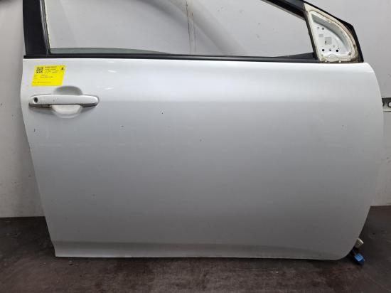 toyota Corolla ZRE152R Mar 2008 RIGHT FRONT DOOR 