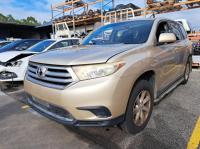 2011 Toyota Kluger GSU45R image 1