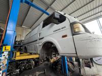 2000 Ford Econovan image 1