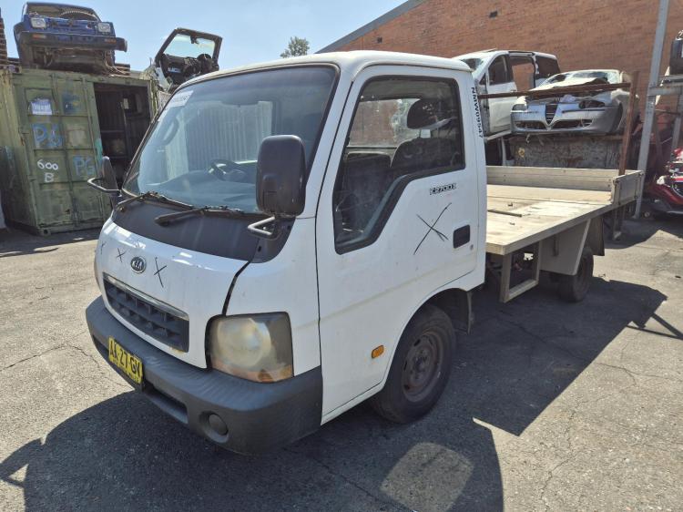 kia K2700 TU 2.7DT MAN 6 SPD RWD SOLID CAB TYPE May 2004 Parts & Wrecking