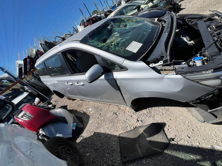 kia Carnival YP Jan 2017 Parts & Wrecking