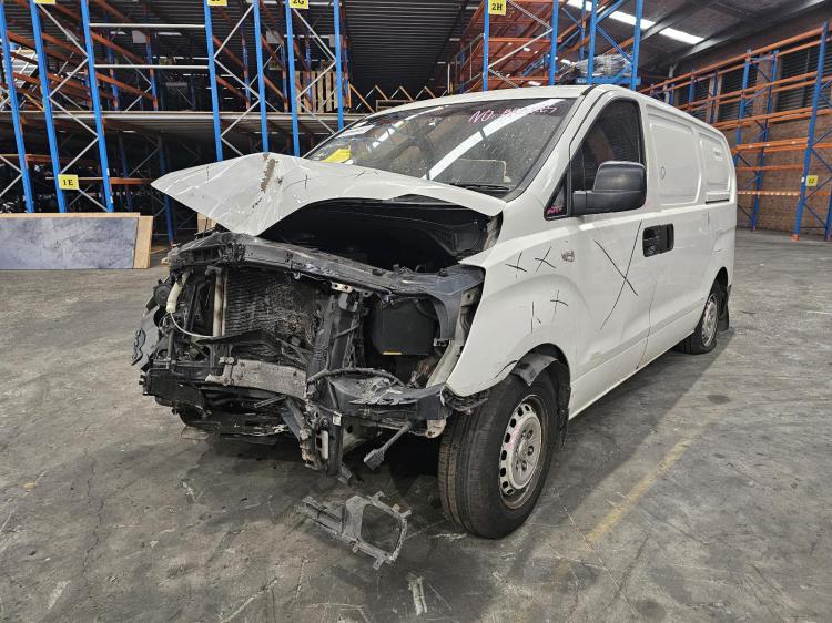 hyundai Iload 2.5DT D4CB AUTO 5SPD RWD TQ3-V Jul 2016 Parts & Wrecking