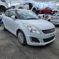 2015 Suzuki Swift FZ image 1