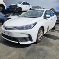 2018 Toyota Corolla ZRE172R image 1