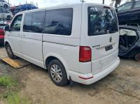 2017 Volkswagen Transporter T6 image 1