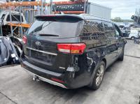 2015 Kia Carnival YP image 1