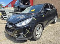 2013 Hyundai Tucson 2.0L G4KD AUTO 6SPD FWD SE image 1