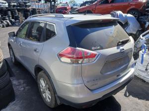 2015 Nissan X Trail T32 image 1