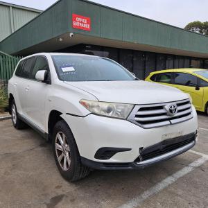 2013 Toyota Kluger GSU40R image 1