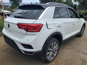 2021 Volkswagen T Roc A1 image 1