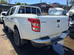 2017 Mitsubishi Triton MQ-MR image 1