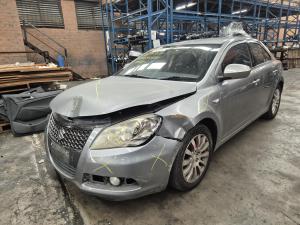 2010 Suzuki Kizashi 2.4L J24B AUTO CVT FWD XL image 1
