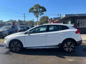 2017 Volvo S40 image 1