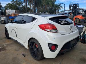 2014 Hyundai Veloster FS image 1