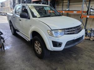 2013 Mitsubishi Triton MN image 1