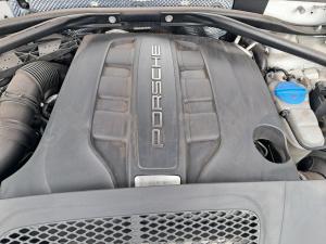 2015 Porsche Macan 95B image 1