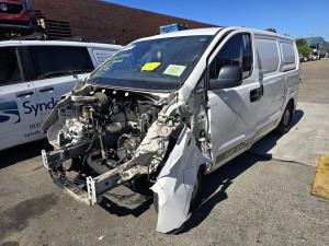 2013 Hyundai Iload 2.5DT PLASTIC INLET AUTO 5 SPD RWD image 1