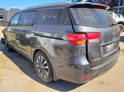 2017 Kia Carnival YP image 1