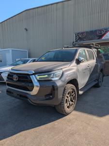 2021 Toyota Hilux SR5 image 1