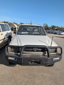 2002 Toyota Hilux LN167R-JRMDEQ image 1