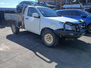 2014 Isuzu D Max RC image 1