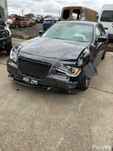 2015 Chrysler 300 image 1