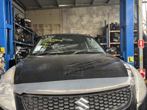 2011 Suzuki Swift image 1