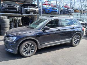 2016 Volkswagen Tiguan 5NA image 1