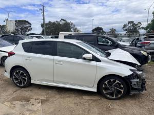 2017 Toyota Corolla ZRE182R/ ZWE186R image 1