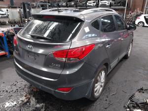 2012 Hyundai Ix35 2.0DT D4HA  AUTO 6SPD AWD HIGHLANDER SERIES II image 1