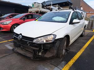 2017 Volkswagen Golf A7 image 1