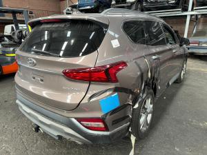 2019 Hyundai Santa Fe 2.2DT D4HB AUTO 8SPD AWD HIGHLANDER TM image 1