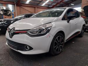 2014 Renault Clio 1.2T H5F403 DCT 6SPD FWD B98 EXPRESSION image 1
