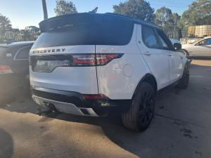 2017 Land Rover Discovery L462 image 1
