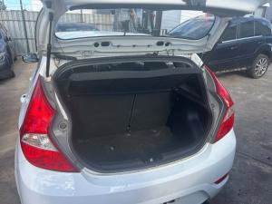 2016 Hyundai Accent image 1