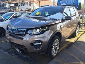 2015 Land Rover Discovery Sport image 1