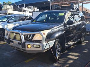 2003 Toyota Prado GRJ120R image 1
