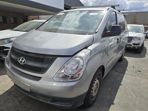 2013 Hyundai Iload 2.5DT PLASTIC INLET TYPE AUTO 5SPD RWD image 1
