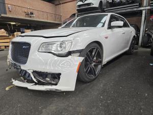 2015 Chrysler 300 6.4L ESG AUTO 8SPD RWD SRT CORE LX image 1