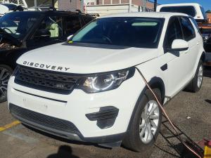 2016 Land Rover Discovery Sport image 1