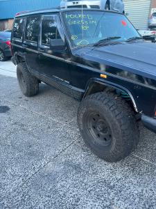 1997 Jeep Cherokee image 1