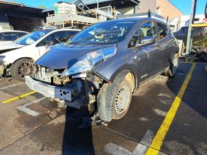 2016 Nissan Leaf image 1