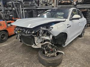 2023 Maserati Grecale 2.0T MHEV 330HP M1820 MILD HYBRID EV AUTO 8SPD AWD image 1